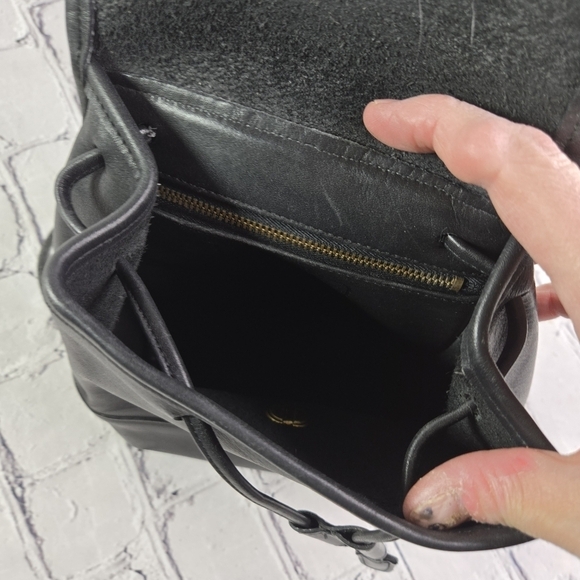 Vtg Coach 9960 black leather small backpack main image 9